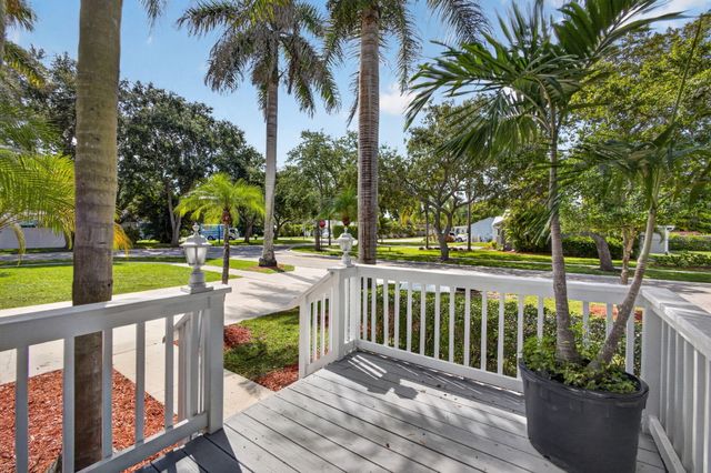 18371 Flagship Circle, Jupiter, FL 33458