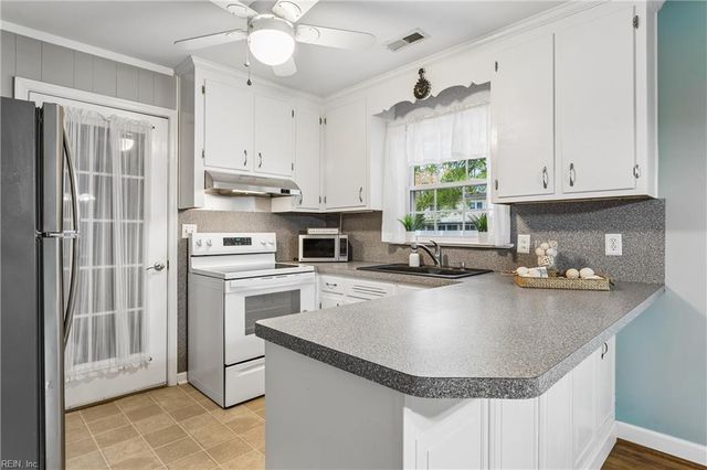 920 Moyer RD, Newport News, VA 23608