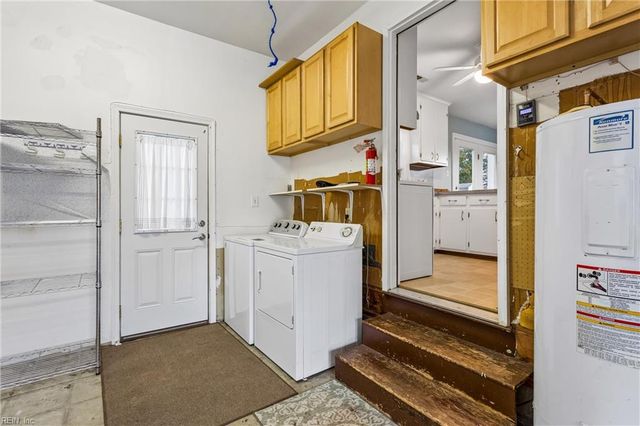 920 Moyer RD, Newport News, VA 23608