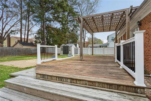 920 Moyer RD, Newport News, VA 23608