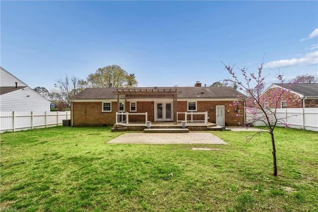 920 Moyer RD, Newport News, VA 23608