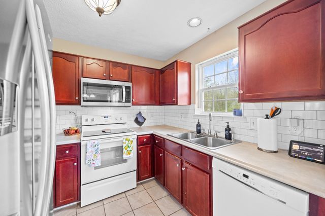 412 Brownstone St, Old Hickory, TN 37138