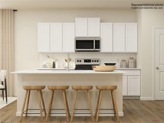 5301 Amaryllis Way, Winston-salem, NC 27104