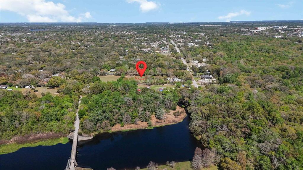 Image 11 of property listing at 2700 AEIN ROAD, Orlando, FL 32817