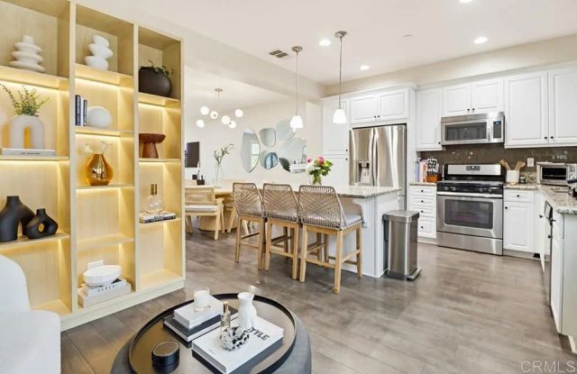 1876 Champagne Court 6, Chula Vista, CA 91913