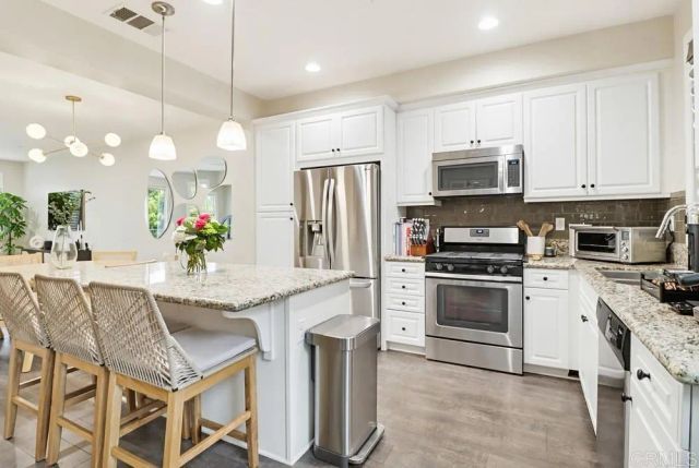 1876 Champagne Court 6, Chula Vista, CA 91913