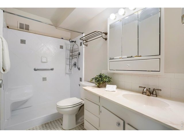 680 S Alton Way 41-1B, Denver, CO 80247