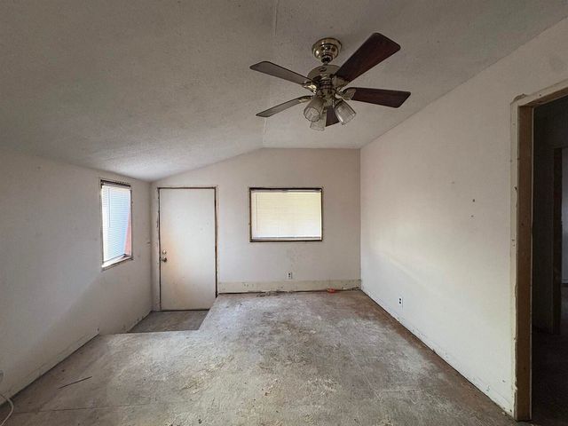 3657 Dillinger Rd Road, Carbondale, IL 62901