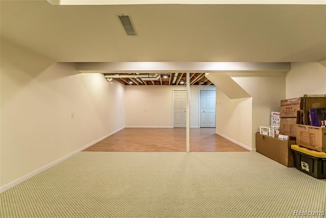 25886 Carriage Lane, South Lyon, MI 48178