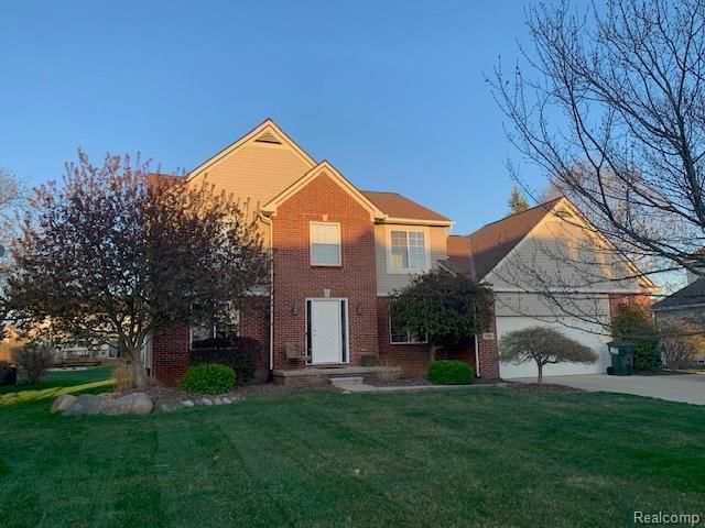 25886 Carriage Lane, South Lyon, MI 48178