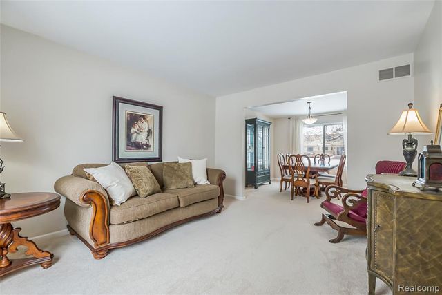 25886 Carriage Lane, South Lyon, MI 48178