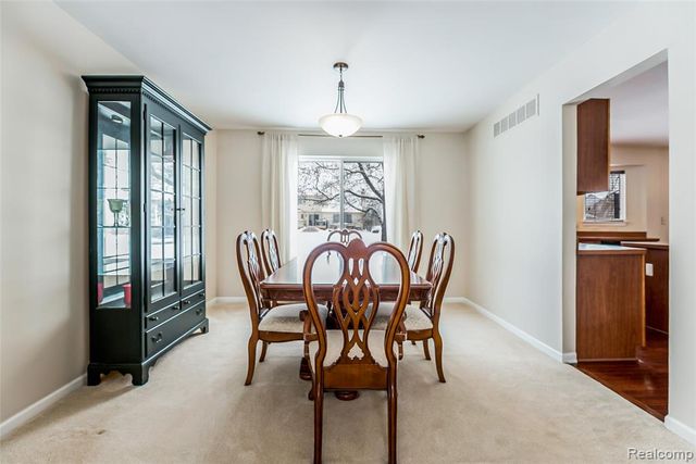 25886 Carriage Lane, South Lyon, MI 48178