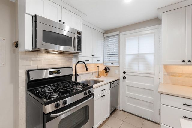 49 Pierce Rd 49, Watertown, MA 02472