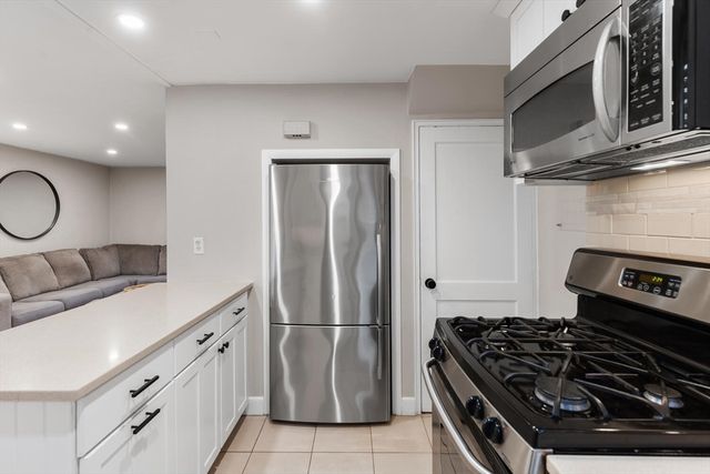 49 Pierce Rd 49, Watertown, MA 02472