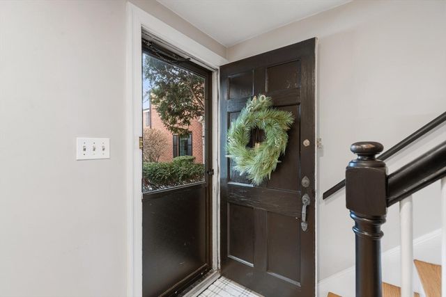 49 Pierce Rd 49, Watertown, MA 02472