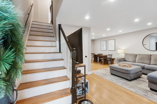 49 Pierce Rd 49, Watertown, MA 02472