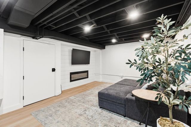 49 Pierce Rd 49, Watertown, MA 02472