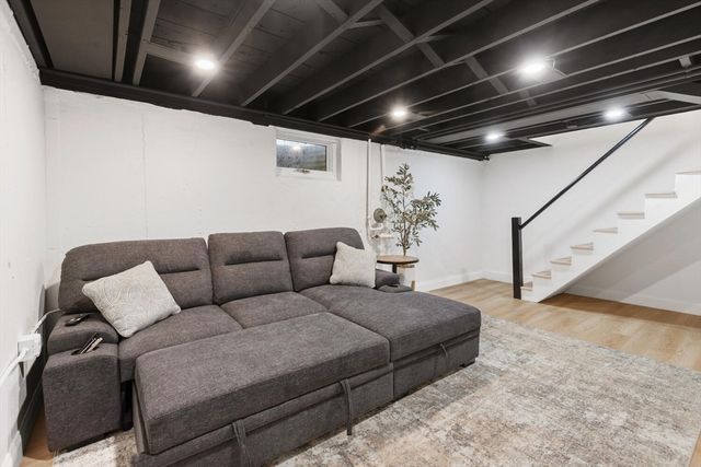 49 Pierce Rd 49, Watertown, MA 02472