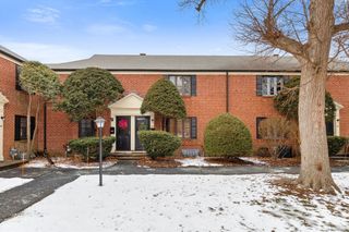 49 Pierce Rd 49, Watertown, MA 02472