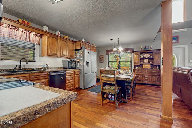 2921 Barnes Drive, Sevierville, TN 37862