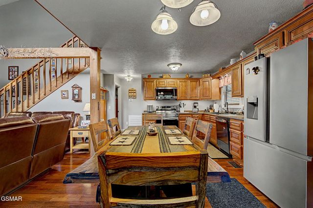 2921 Barnes Drive, Sevierville, TN 37862