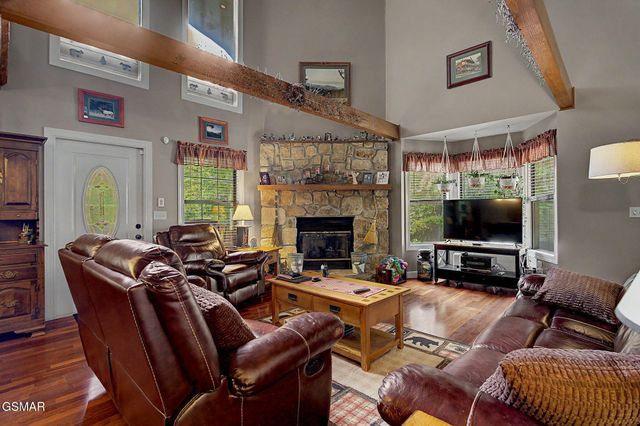 2921 Barnes Drive, Sevierville, TN 37862