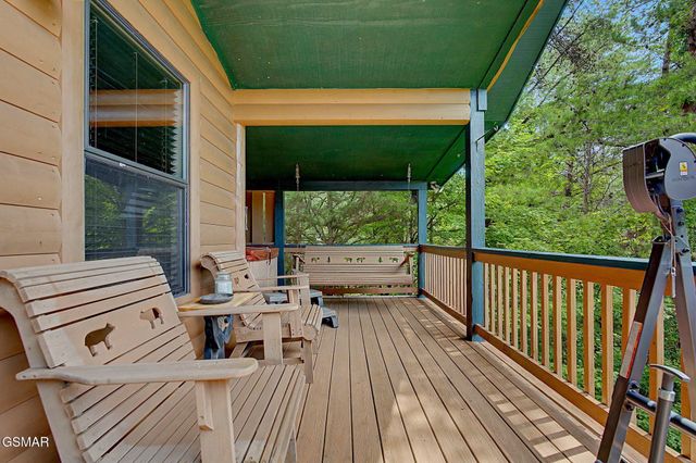 2921 Barnes Drive, Sevierville, TN 37862