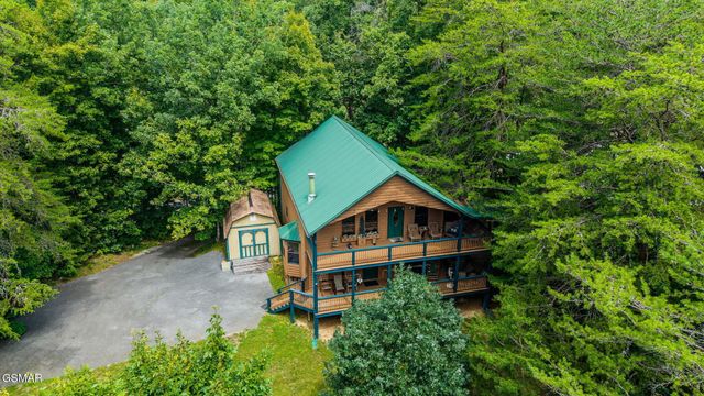 2921 Barnes Drive, Sevierville, TN 37862