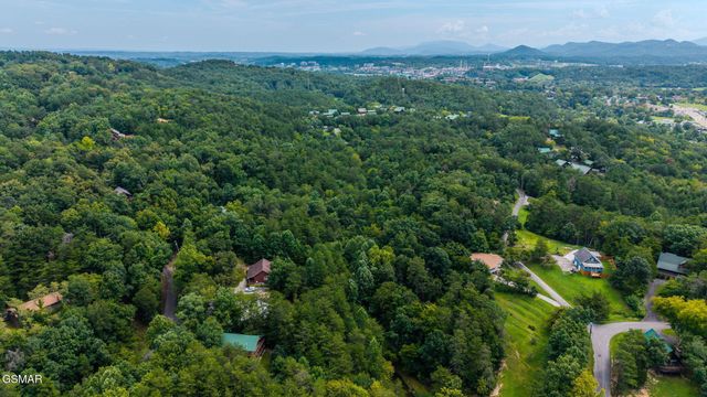 2921 Barnes Drive, Sevierville, TN 37862