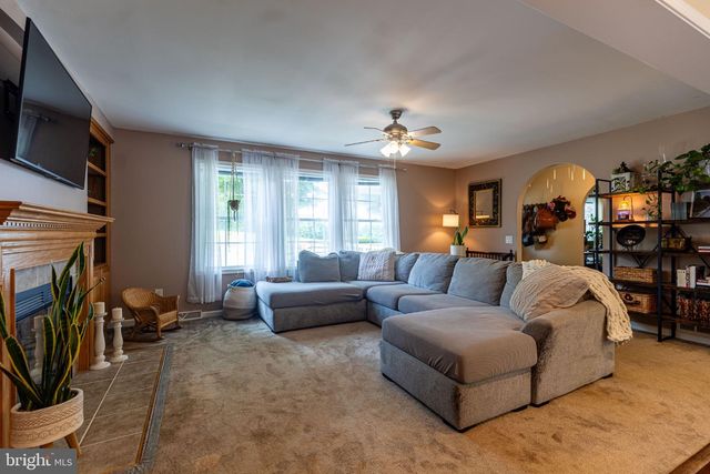 12345 LINCOLN WAY W, Fort Loudon, PA 17224