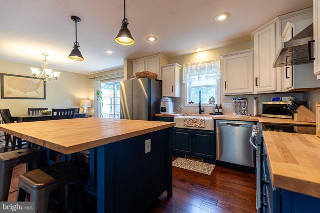 12345 LINCOLN WAY W, Fort Loudon, PA 17224