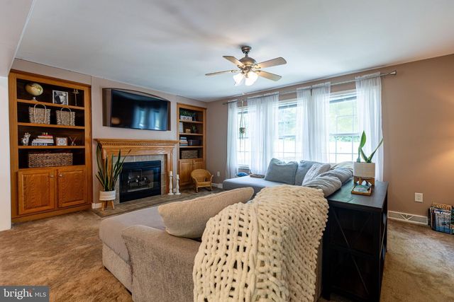 12345 LINCOLN WAY W, Fort Loudon, PA 17224