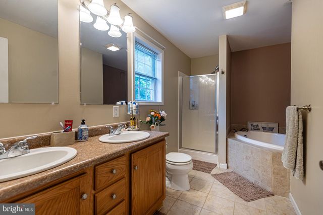 12345 LINCOLN WAY W, Fort Loudon, PA 17224
