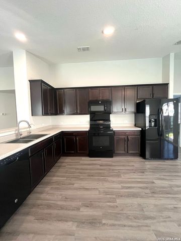 733 Wolfeton Way, New Braunfels, TX 78130