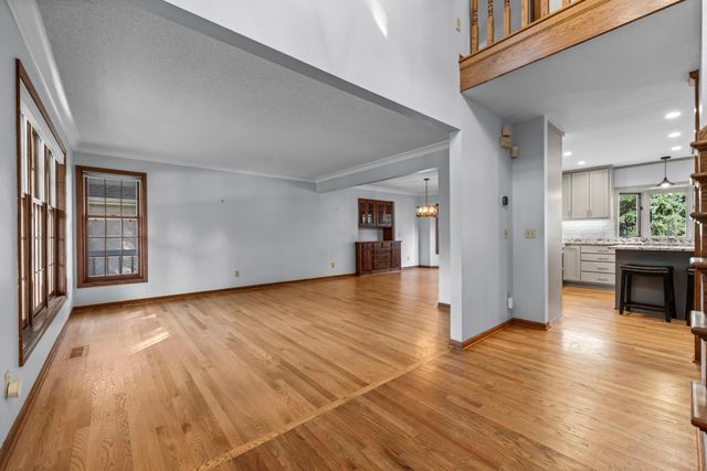 9956 Antrim Road, Woodbury, MN 55125