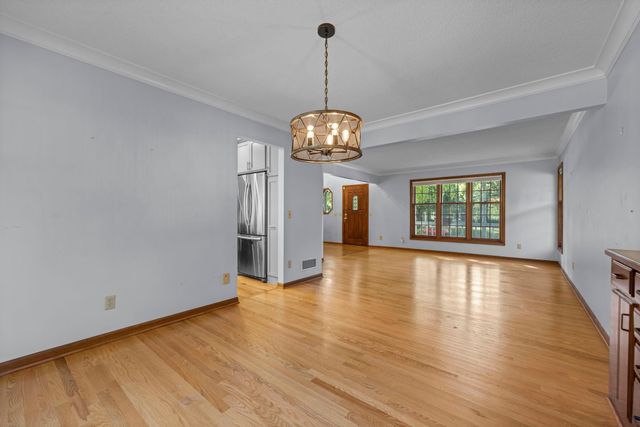 9956 Antrim Road, Woodbury, MN 55125