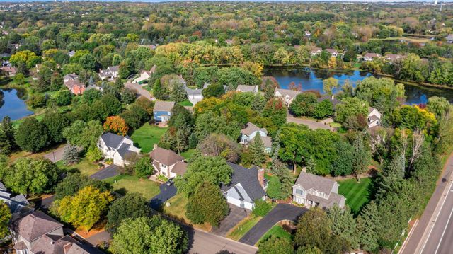 9956 Antrim Road, Woodbury, MN 55125