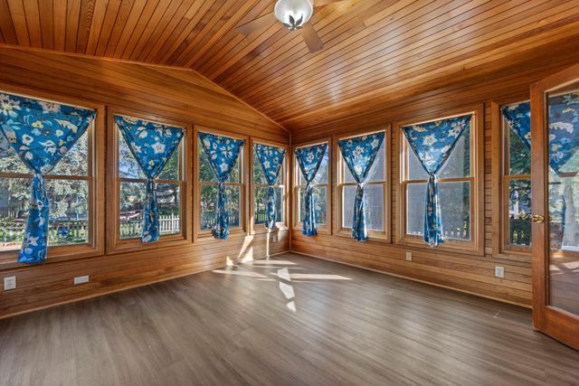 9956 Antrim Road, Woodbury, MN 55125