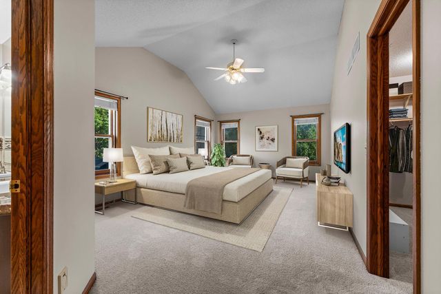 9956 Antrim Road, Woodbury, MN 55125