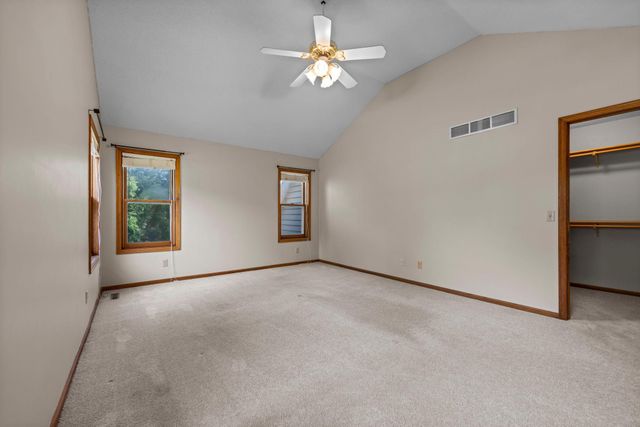 9956 Antrim Road, Woodbury, MN 55125