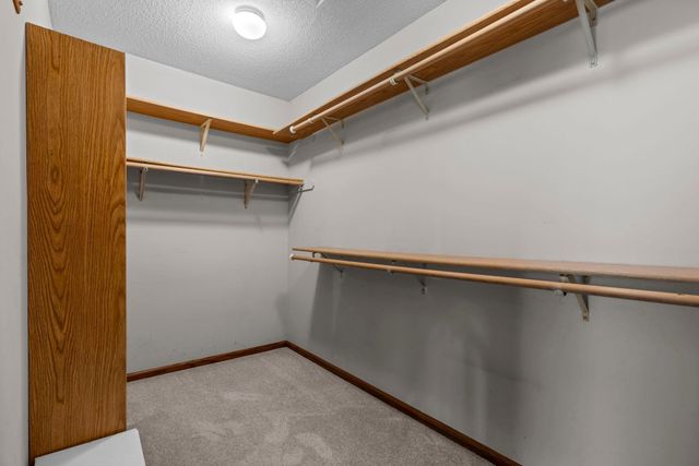 9956 Antrim Road, Woodbury, MN 55125