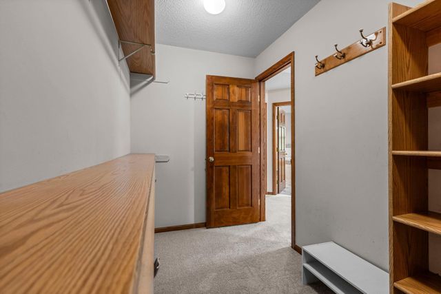 9956 Antrim Road, Woodbury, MN 55125