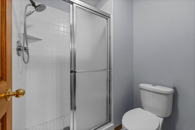 9956 Antrim Road, Woodbury, MN 55125