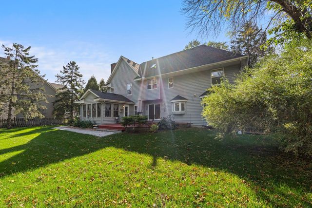 9956 Antrim Road, Woodbury, MN 55125