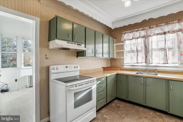 185 E BIRCH LN, Romney, WV 26757