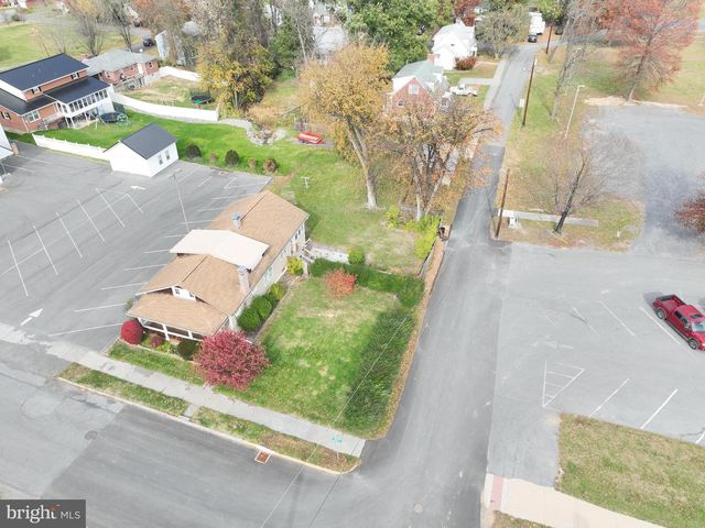 185 E BIRCH LN, Romney, WV 26757