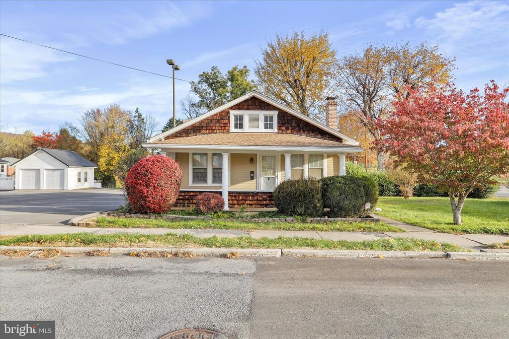 185 E BIRCH LN, Romney, WV 26757