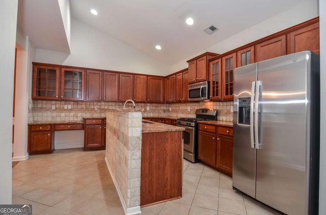 235 Villa Park Circle, Stone Mountain, GA 30087