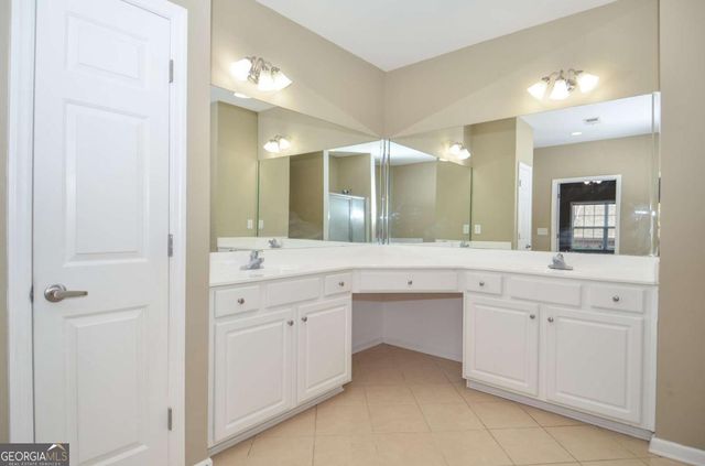 235 Villa Park Circle, Stone Mountain, GA 30087