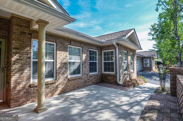 235 Villa Park Circle, Stone Mountain, GA 30087